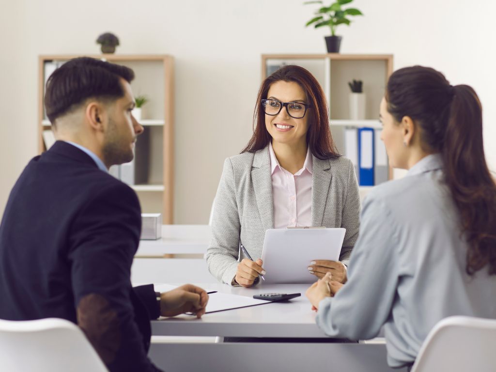 Reasons to use a Broker Instead of a Lender